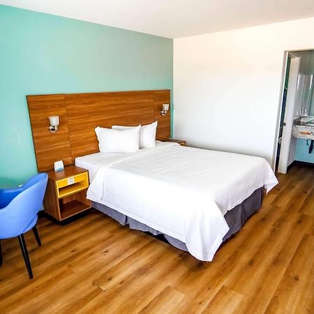 Beyond Stay Hotel Victorville Downtown Ngoại thất bức ảnh