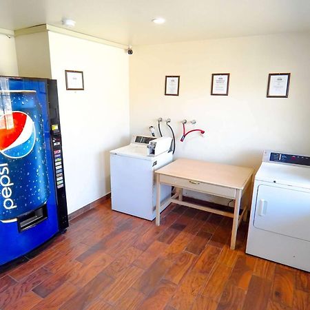 Beyond Stay Hotel Victorville Downtown Ngoại thất bức ảnh