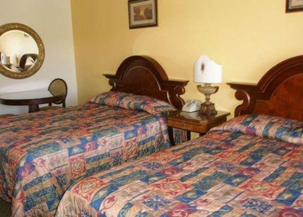Beyond Stay Hotel Victorville Downtown Phòng bức ảnh